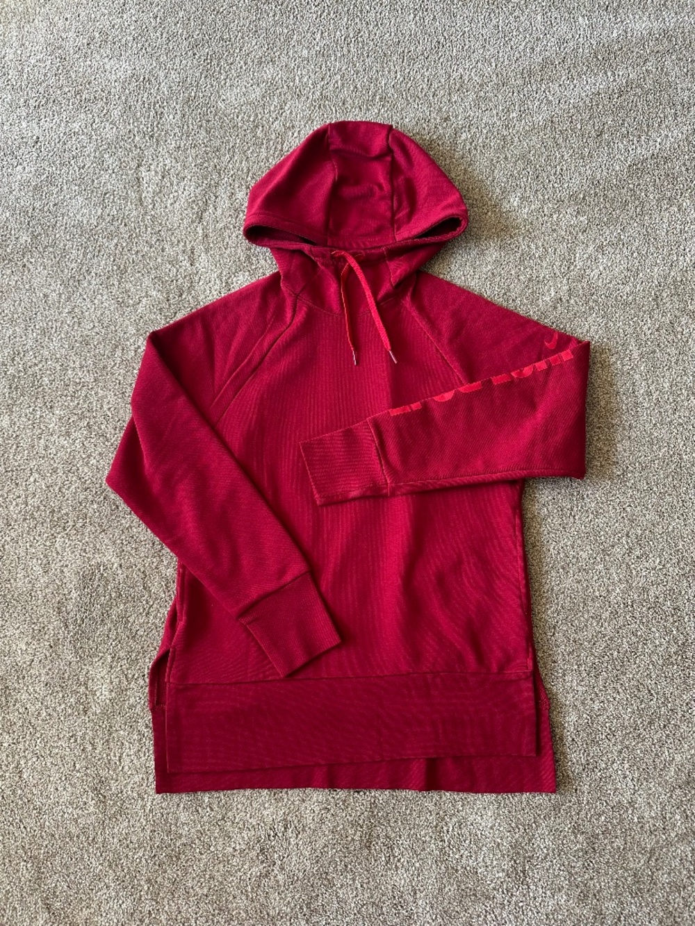 NWOT Nike Dri-Fit Longline Pullover Hoodie Red Sleeve Logo Pockets Womens XS